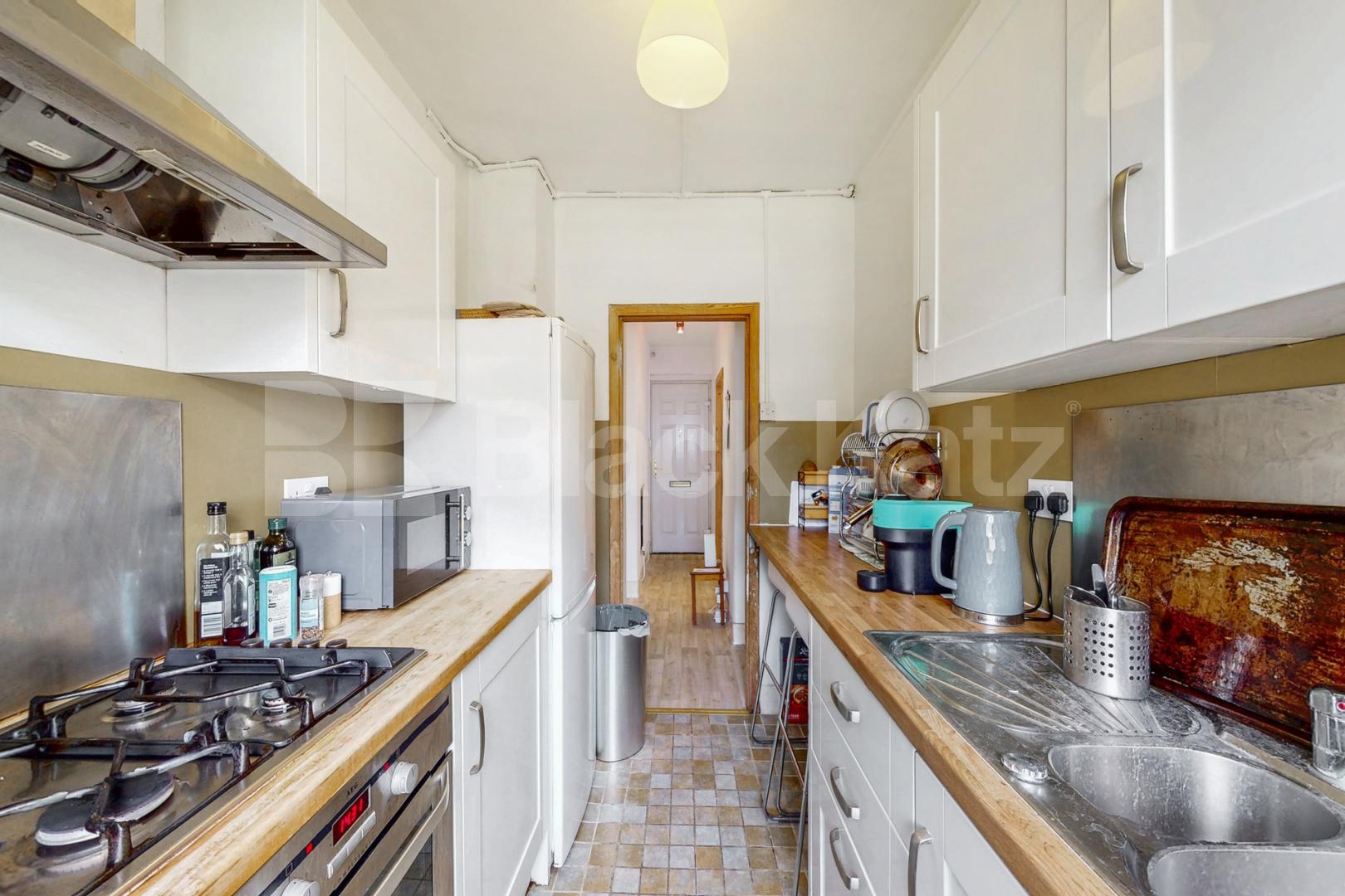 Charming three bedroomed apartment Congreve street, Elephant and Castle